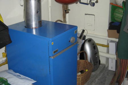 Heizgeräte mit Speicher und Installation photo