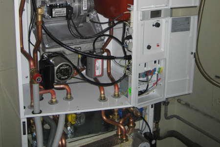 Heizgeräte mit Speicher und Installation photo