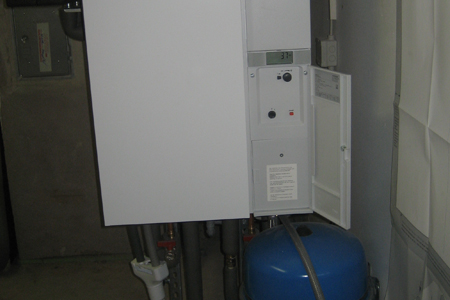 Heizgeräte mit Speicher und Installation photo