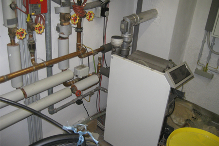 Heizgeräte mit Speicher und Installation photo