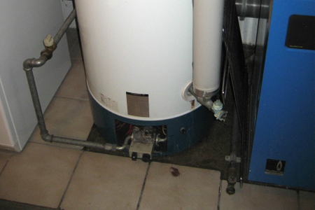 Heizgeräte mit Speicher und Installation photo