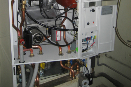 Heizgeräte mit Speicher und Installation photo