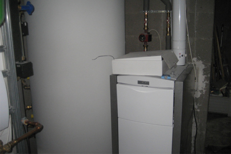 Heizgeräte mit Speicher und Installation photo