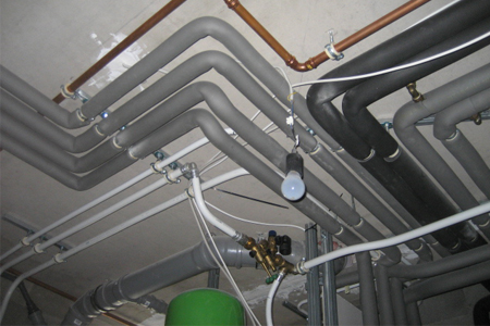 Heizgeräte mit Speicher und Installation photo