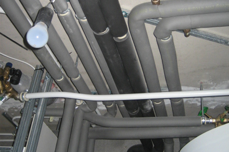 Heizgeräte mit Speicher und Installation photo