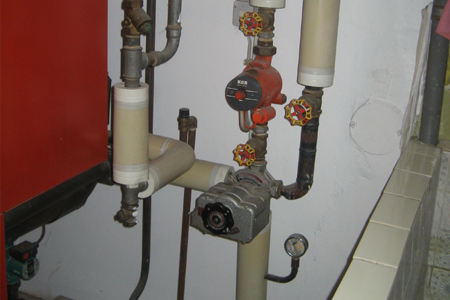 Heizgeräte mit Speicher und Installation photo