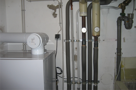 Heizgeräte mit Speicher und Installation photo