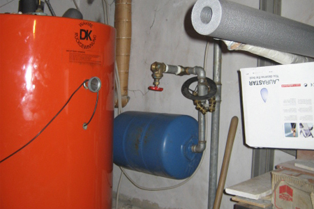 Heizgeräte mit Speicher und Installation photo
