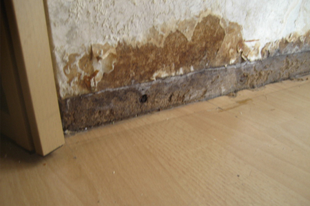 Reparaturen von Leitungen photo