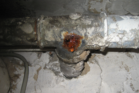 Reparaturen von Leitungen photo