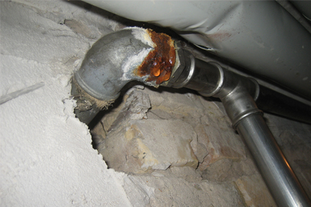 Reparaturen von Leitungen photo