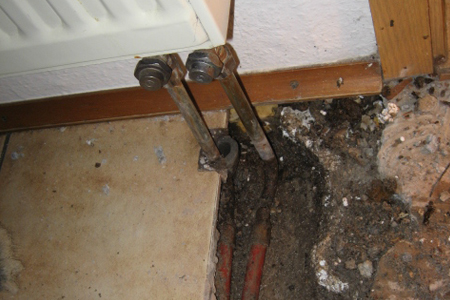 Reparaturen von Leitungen photo