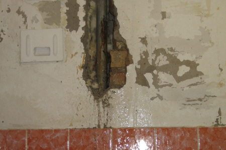Reparaturen von Leitungen photo